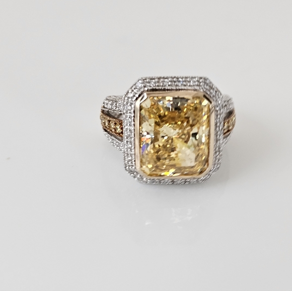 Victoria Wieck Large Fancy Cut Sapphire & Diamond Simulant Ring Size 5! - Picture 10 of 11